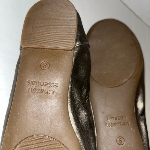 Amazon essentials silver flats - Picture 10 of 13